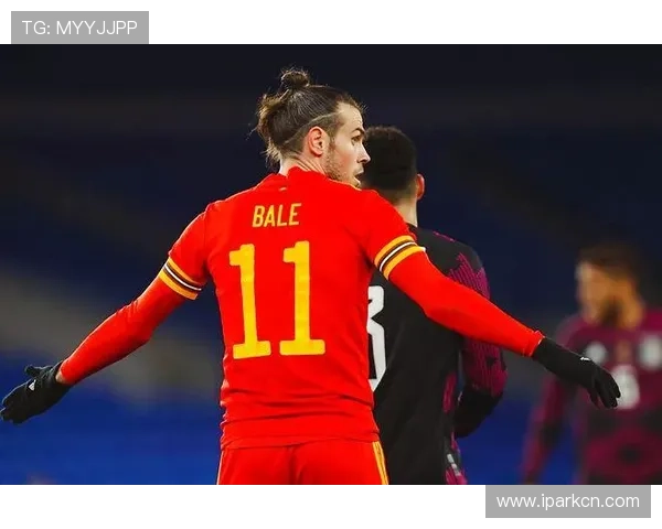 首战落败爱德华兹仍稳心